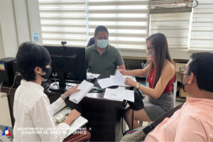 2 employees get P200K DOLE-SENA claims