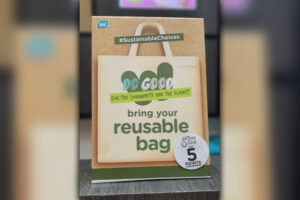 Customers earn points when they use their own shopping bags (1)