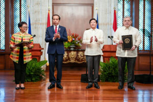(From left) Indonesia Minister for Foreign Affairs Retno Marsudi, Indonesian President Joko Widodo, President Ferdinand R. Marcos Jr. and Department of Foreign Affairs Sec. Enrique Manalo (PNA photo by Joey Razon)